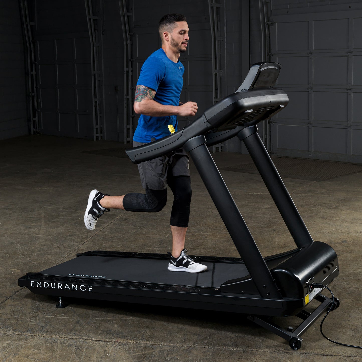 Body-Solid Endurance Commercial Treadmill T150